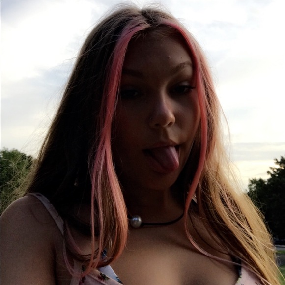 Meet your Posher, Joshlyn - Picture 1 of 1